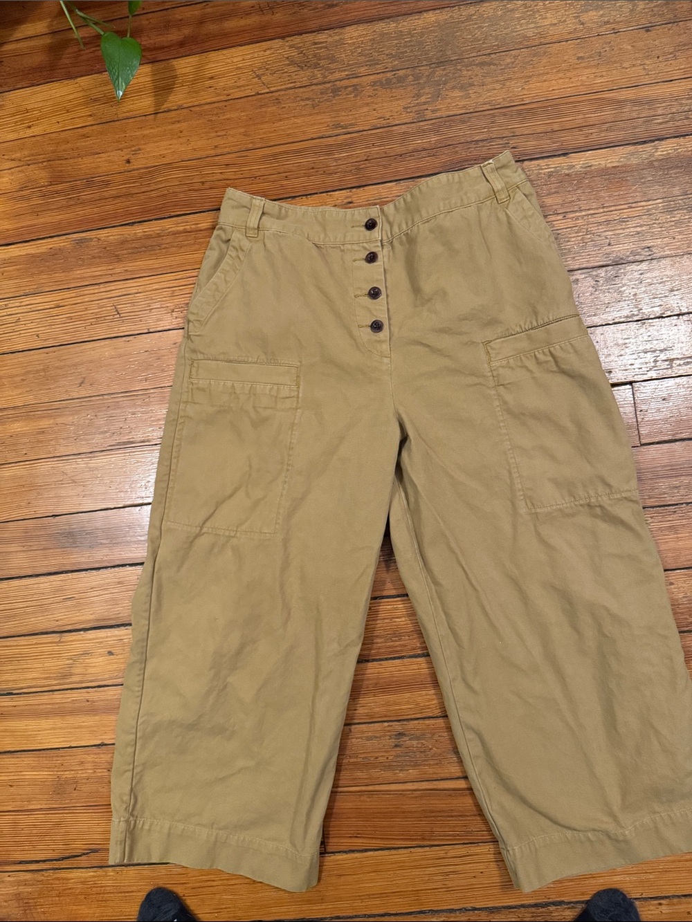 Cropped Utility Wide-Leg Pants in Khaki